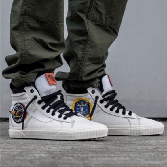 VANS NASA x Sk8-Hi 46 MTE DX 'Space Voyager' High Top Sneaker White Size M6/W7.5 - Picture 1 of 15